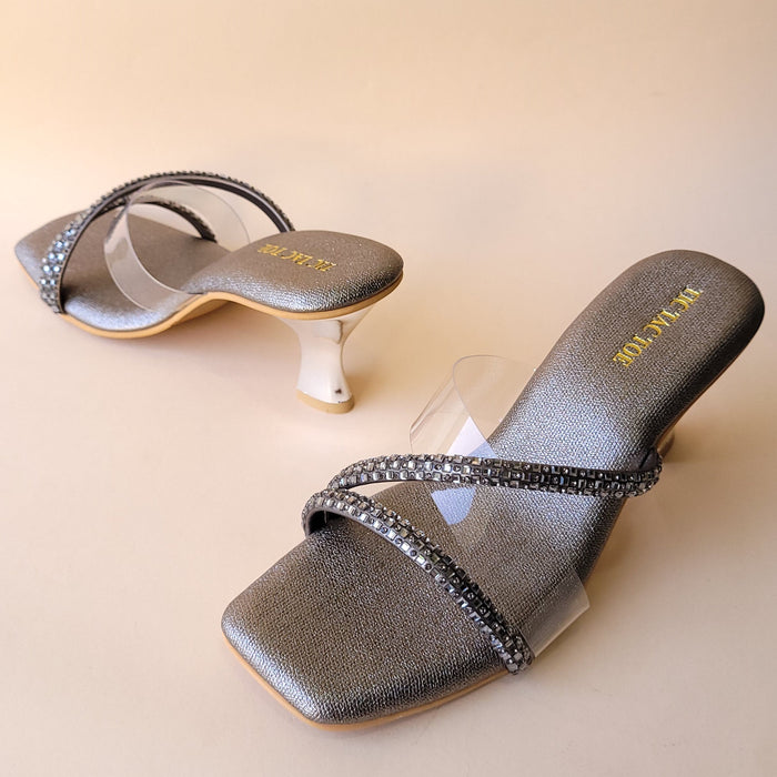 Grey Diamond Cross Strap Block