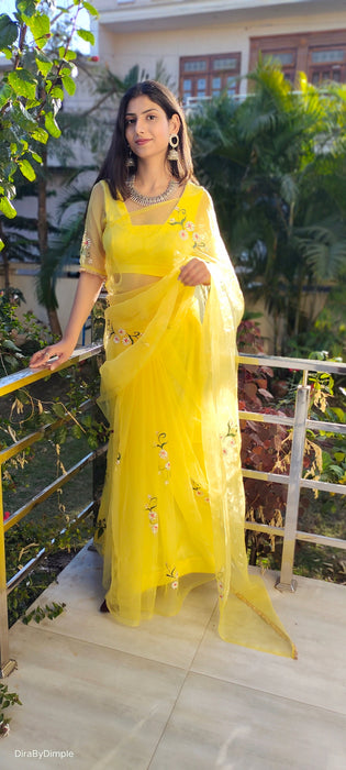 Sunflower Splendor (Pure Silk Organza Handpainted Saree)