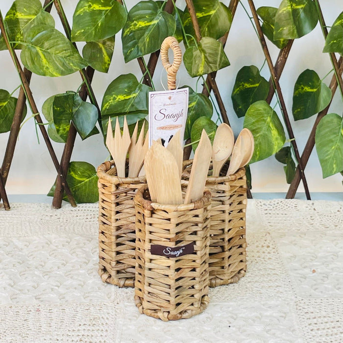 Shaded Straw Cutlery Stand | Dining Table Accessory