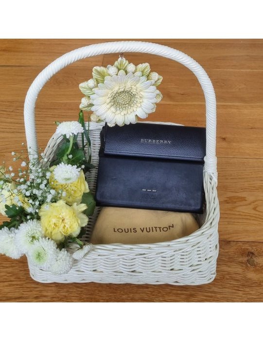 Flower-Tasseled Ivory Basket