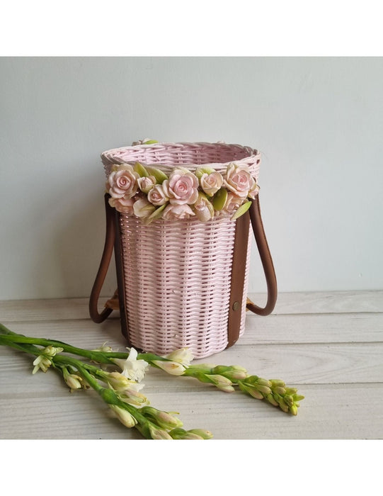 Wreath-Leathered Rosy Basket (M)