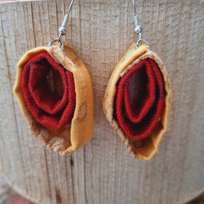 SCARLET TEXTILE EARRING