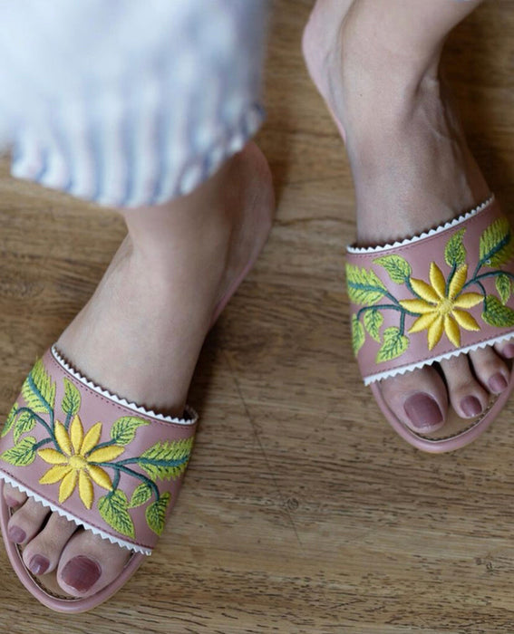 Sun Flower Kiss Flats