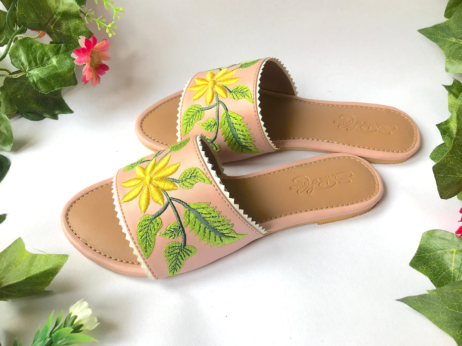 Sun Flower Kiss Flats