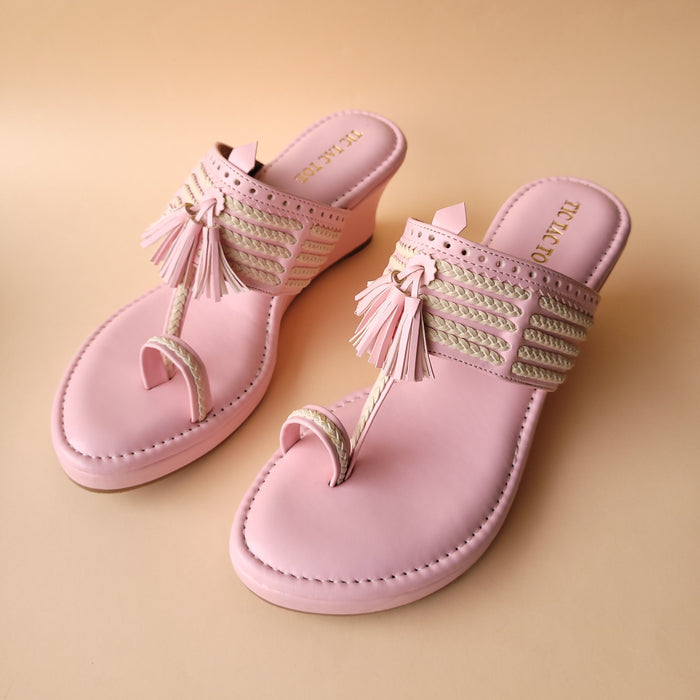 Tasseled Kolhapuri Wedge Pink