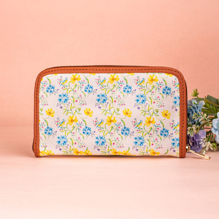 Vintage Blooms White Zipper Wallet
