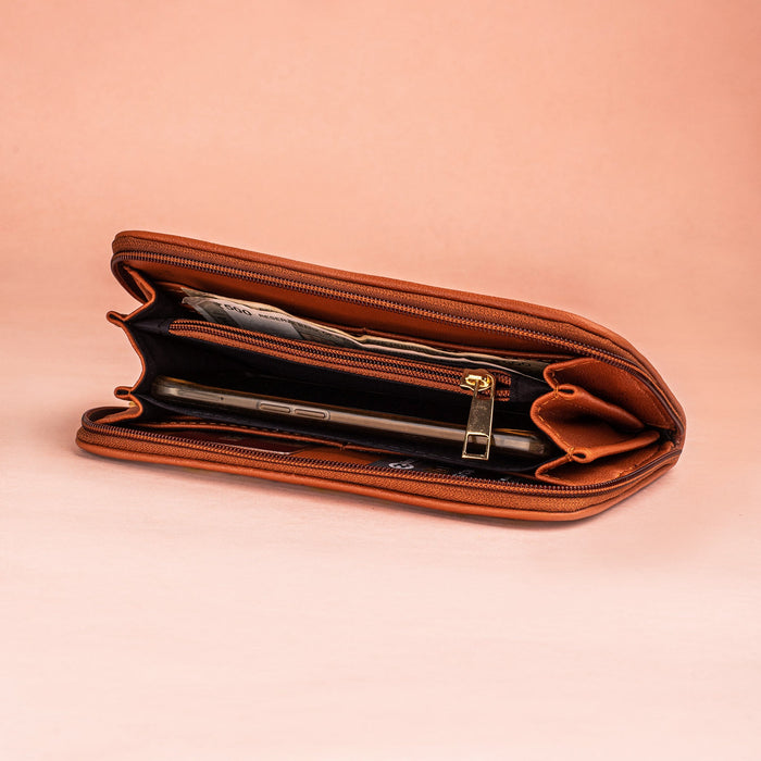 Vintage Blooms White Zipper Wallet