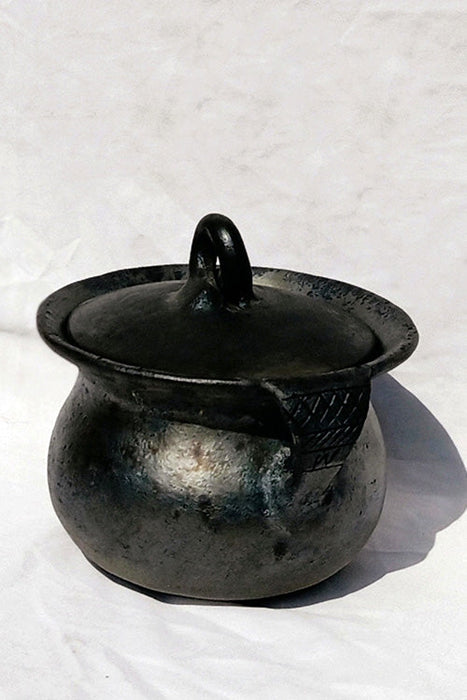 Wooden Longpi Black Pottery Cooking Pot With Lid