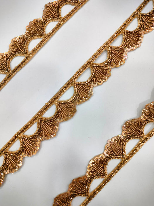 Antique Elegance: Scalloped Zardozi Handwork Trim