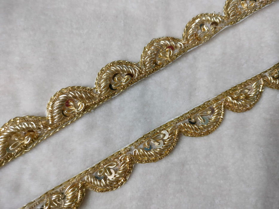 Golden Luminescence: Light Gold Scalloped Zardozi Trim