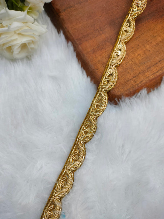 Golden Majesty: Scalloped Zardozi Trim"