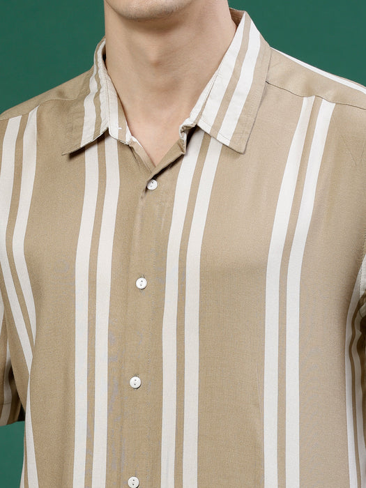 Men's Cut Away Collar Striped Shirt