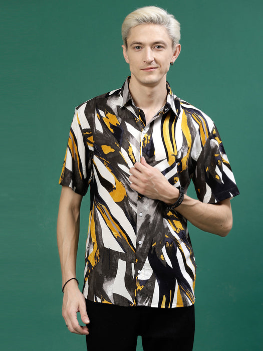 Men's Abstract Print Curved Hemline Shirt