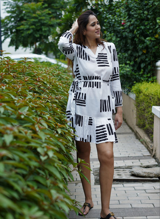 Graphic Stripe White Dress  (With Matching bag)