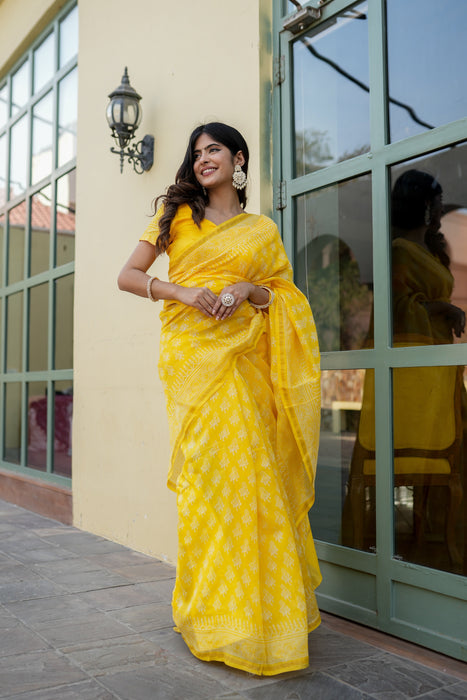 Graceful Grid Saree