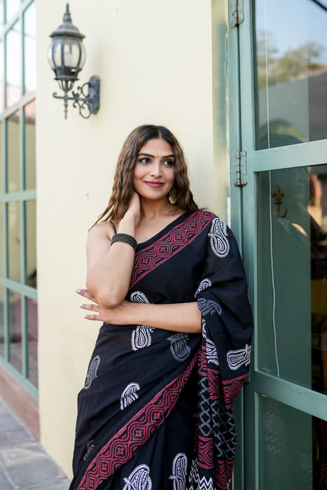 Ebony Elegance Saree