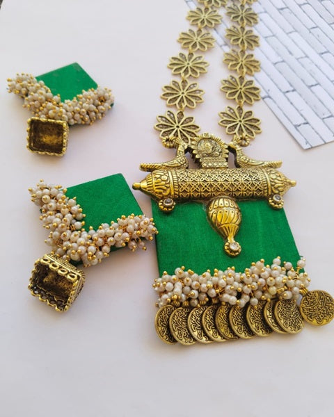 Green And Golden Kundan Beads Necklace Earrings Set