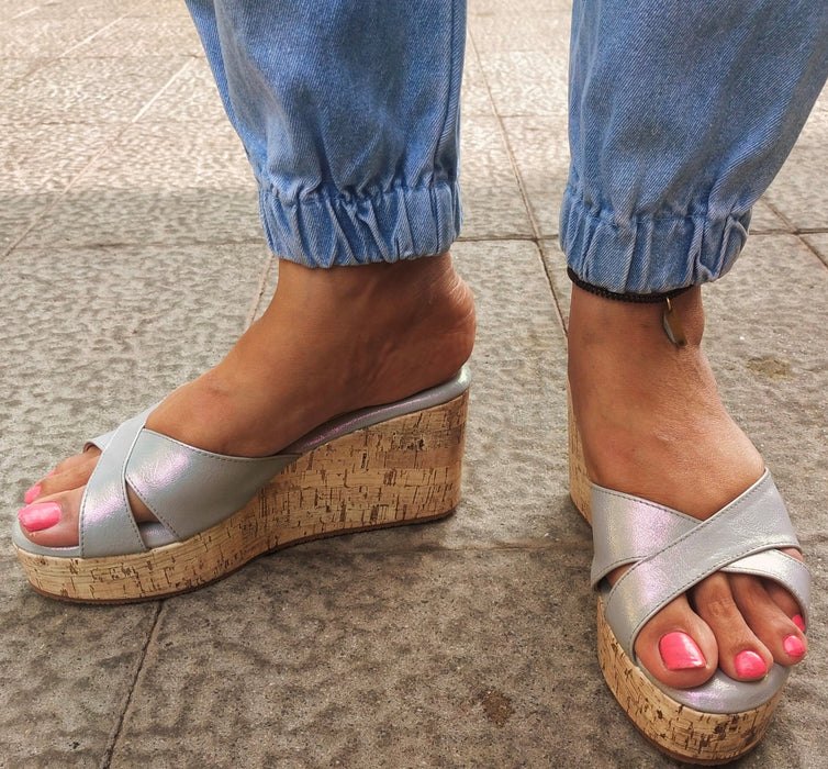 Grey Rainbow Cross Wedge