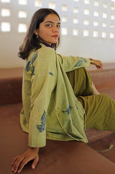 Bageeya "Tulsi Tarang" Handwoven Khadi Organic cotton Kimono Wrap | Crafted with Harda, Beel patra and Indigo