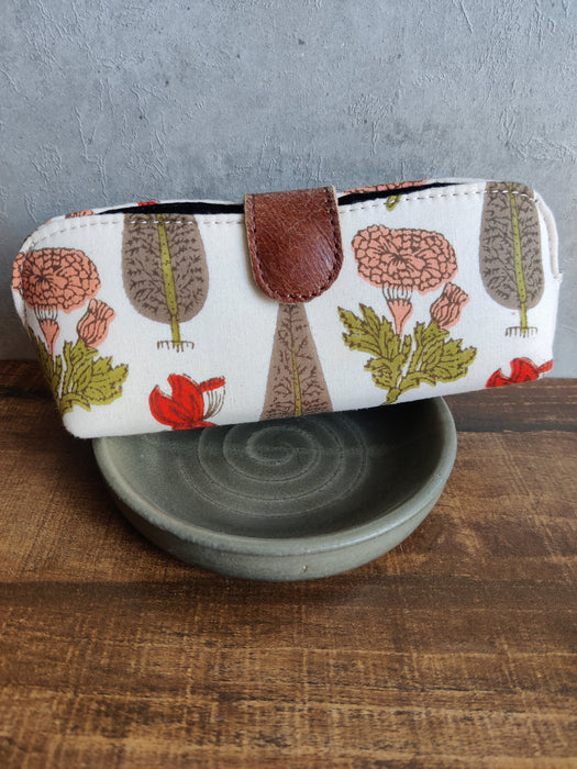 Double Dandy Eyewear case