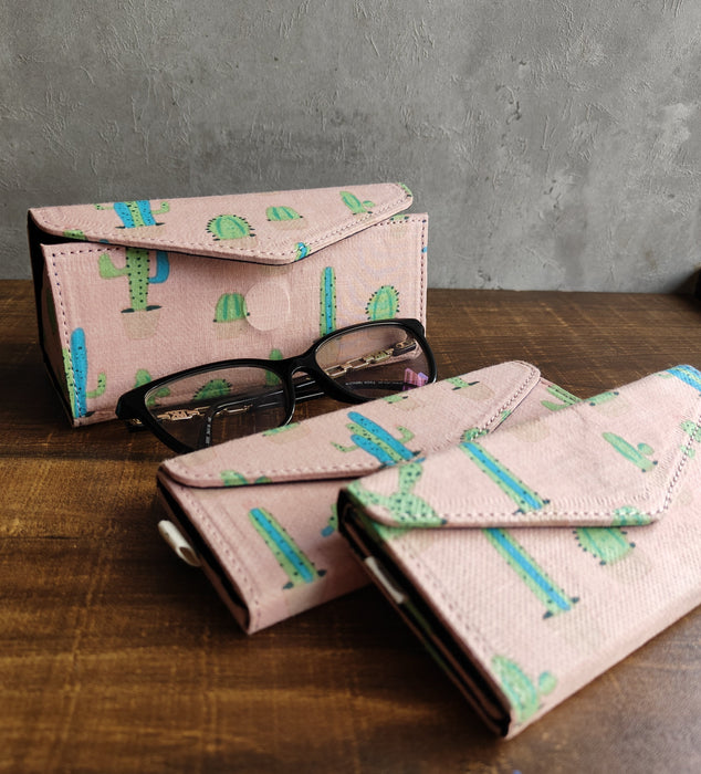 Cactus Collapsable eye wear case