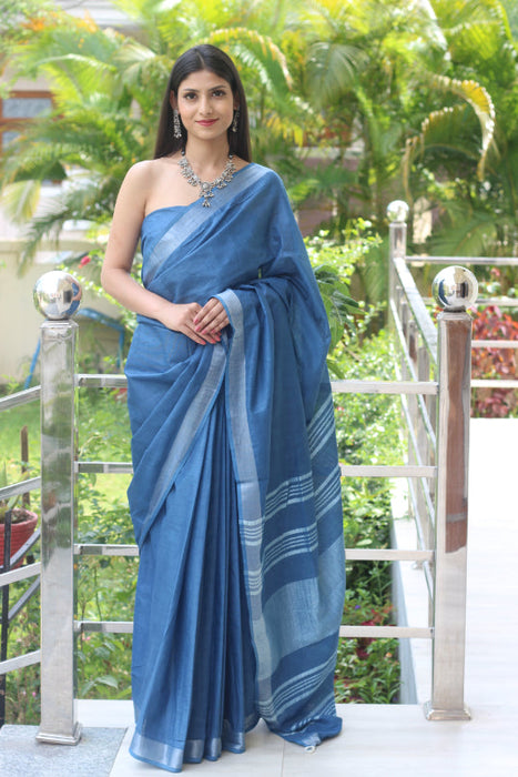 Coastal Muse Linen Blend Saree