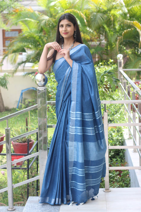 Coastal Muse Linen Blend Saree