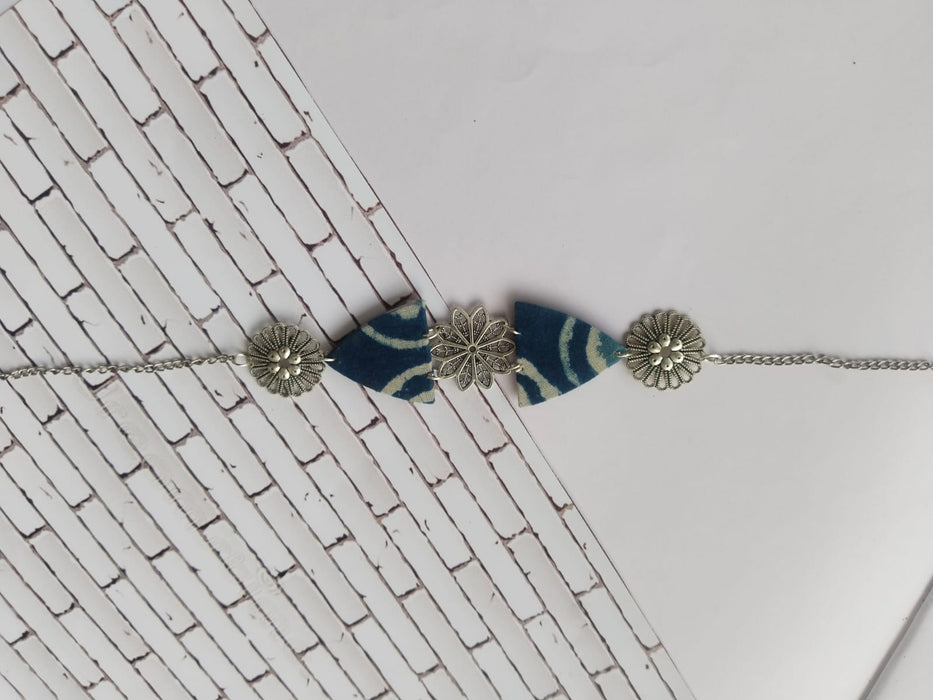 Indigo Blue Print Choker In Oxidised Silver