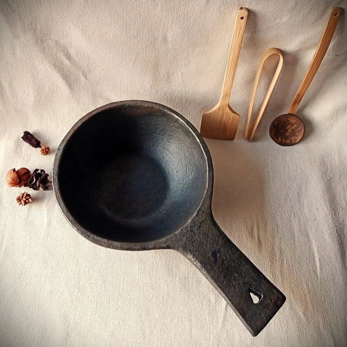 Wooden Longpi Black Pottery Deep Frying Pan