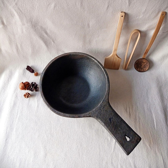 Wooden Longpi Black Pottery Deep Frying Pan