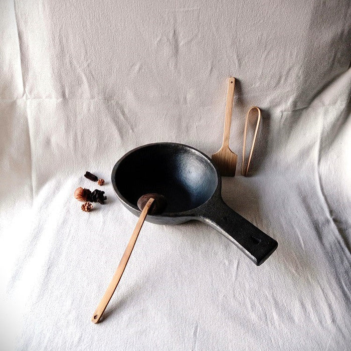 Wooden Longpi Black Pottery Deep Frying Pan