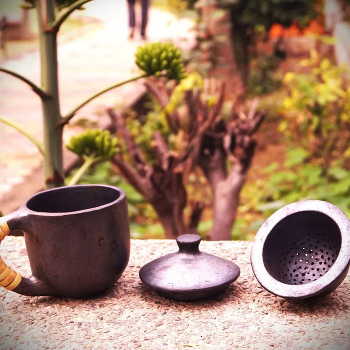 Longpi Black Pottery Green/Infusion Tea Mug With Strainer And Lid