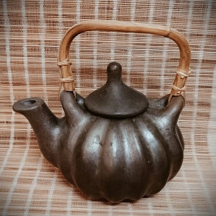 Longpi Black Pottery Pumpkin Tea Pot