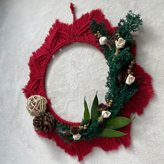 All-Natural Macrame Dried Flower Christmas Wreath