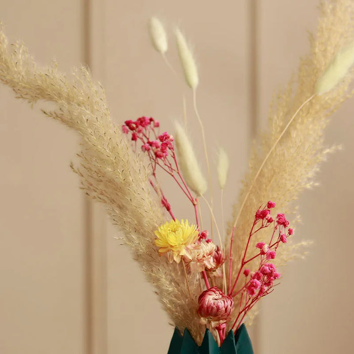 Geometrical zen vase with soft touch bunch