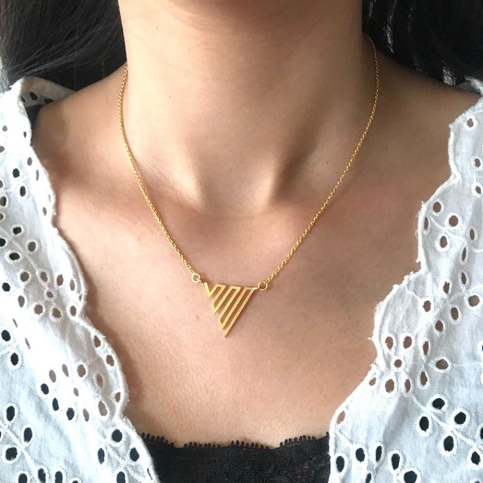 Zig Zag  Necklace - Golden