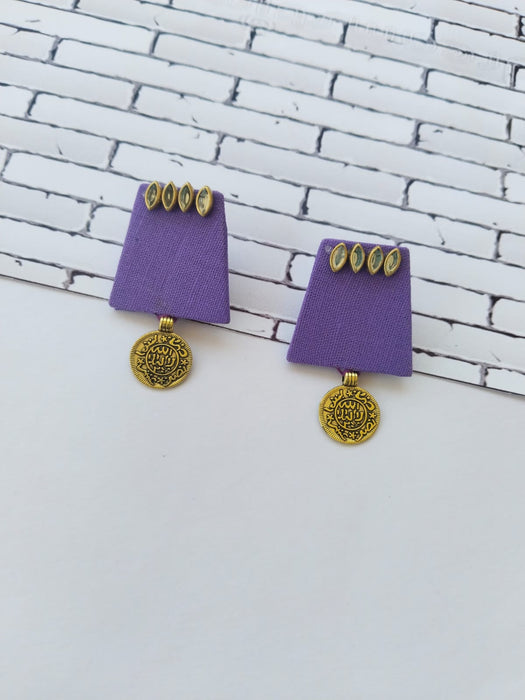 Kundan Simple Golden Coin Studs Earrings