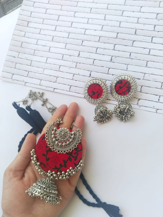 Red And Silver Printed Adjustable Necklace Earrings Set