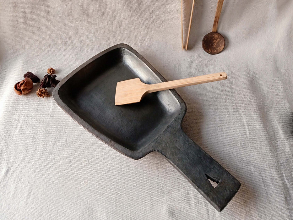 Wooden Longpi Black Pottery Skillet Trapezium