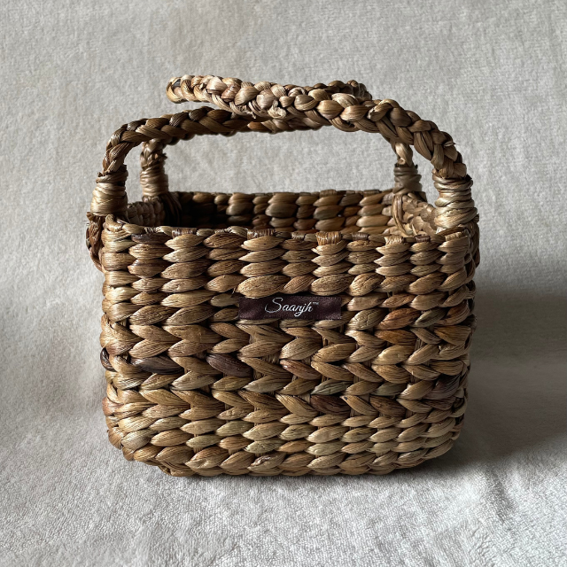 Shaded Straw Double Handle Gift Basket