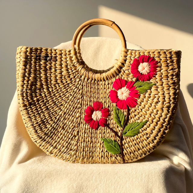 Red Flower Water Reed Handwoven Embroidered Handbag