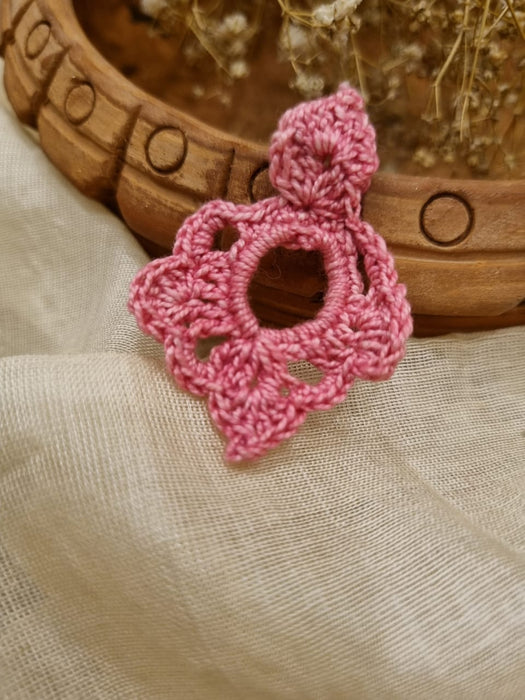 CHRISTMAS LIGHT CROCHET EARRING