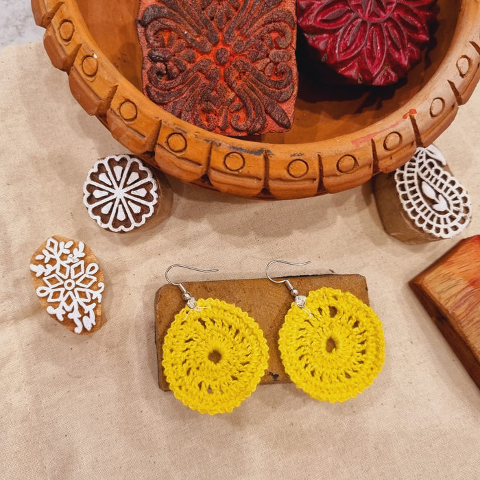 MARIGOLD CROCHET EARRING