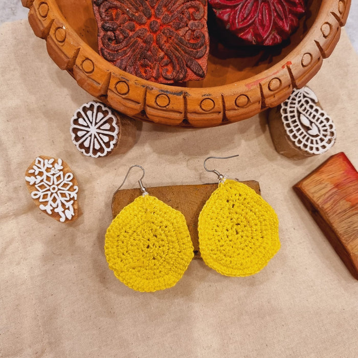 MARIGOLD CROCHET EARRING