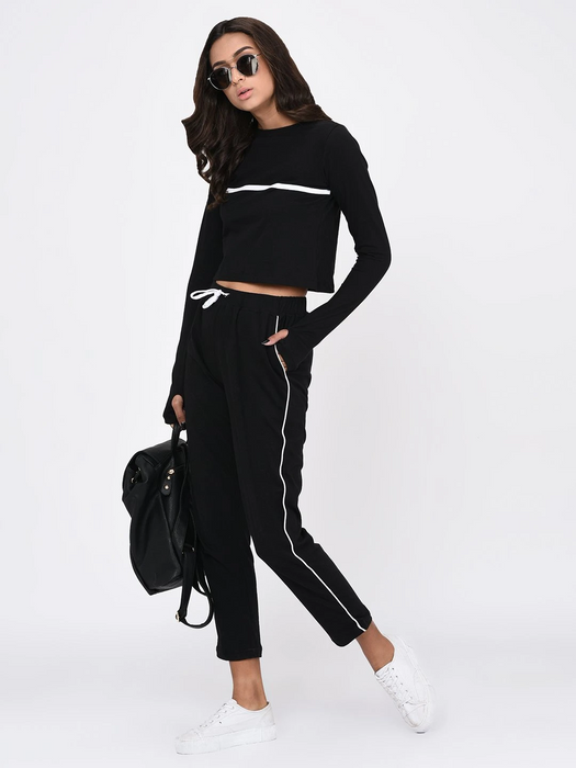 Thumbhole Round Neck Crop Top