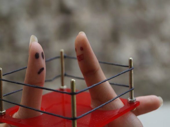 Thumb Wrestling Ring