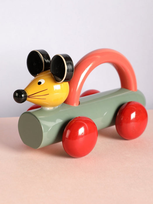 Wooden Mouse Pulling Toy With Wiggling Design